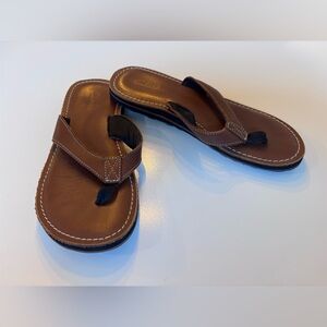 Clarks Roxana Women’s Tan Leather Flip-Flops. Size 7, No Box